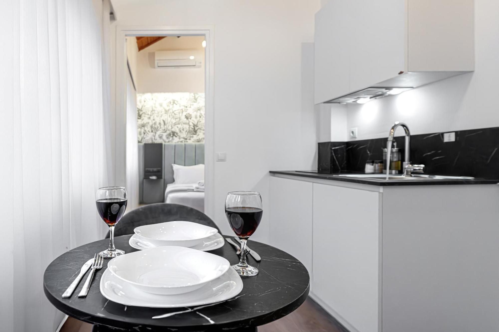 אתונה Kriel Suites By Liv Homes מראה חיצוני תמונה